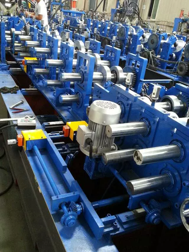 Fully-automatic cold-bending forming equipment for cz-shaped steel.